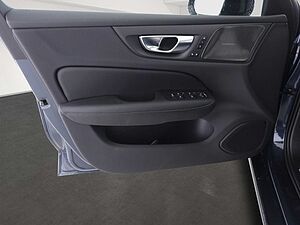 Volvo  Ultimate Dark AWD B5 Benzin EU6d HUD StandHZ