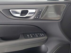 Volvo  Ultimate Dark AWD B5 Benzin EU6d HUD StandHZ
