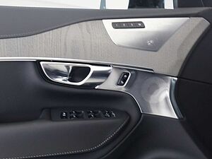 Volvo  Ultra Dark Plug-In Hybrid AWD T8 Twin Engin