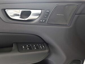 Volvo  T6 Plus Dark Recharge Plug-In Hybrid AWD EU
