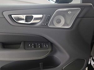 Volvo  Plus Black Edition Plug-In Hybrid AWD T6 Tw