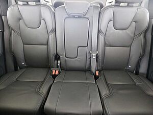 Volvo  T8 Ultra Dark Recharge Plug-In Hybrid AWD E