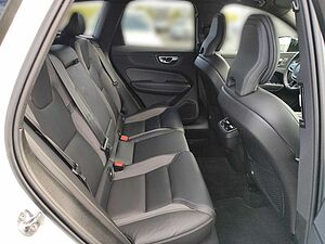 Volvo  B5 Diesel EU6d R Design AWD AD StandHZG Nav