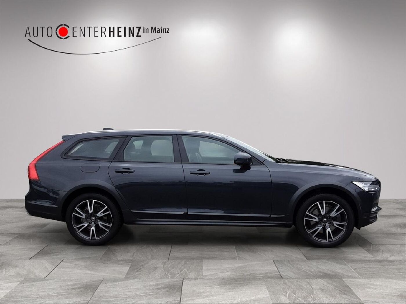 Volvo  Pro AWD