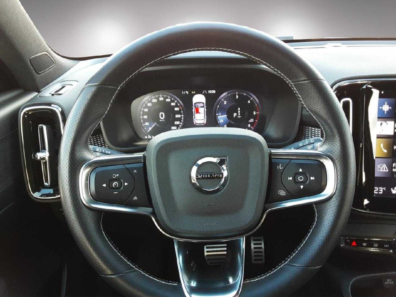 Volvo  R Design 2WD