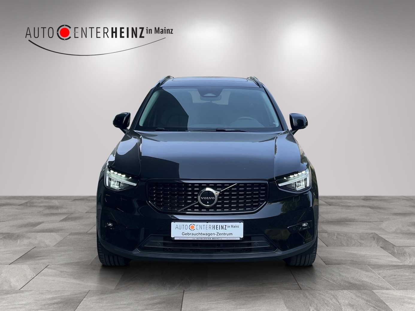 Volvo  Ultimate Dark AWD
