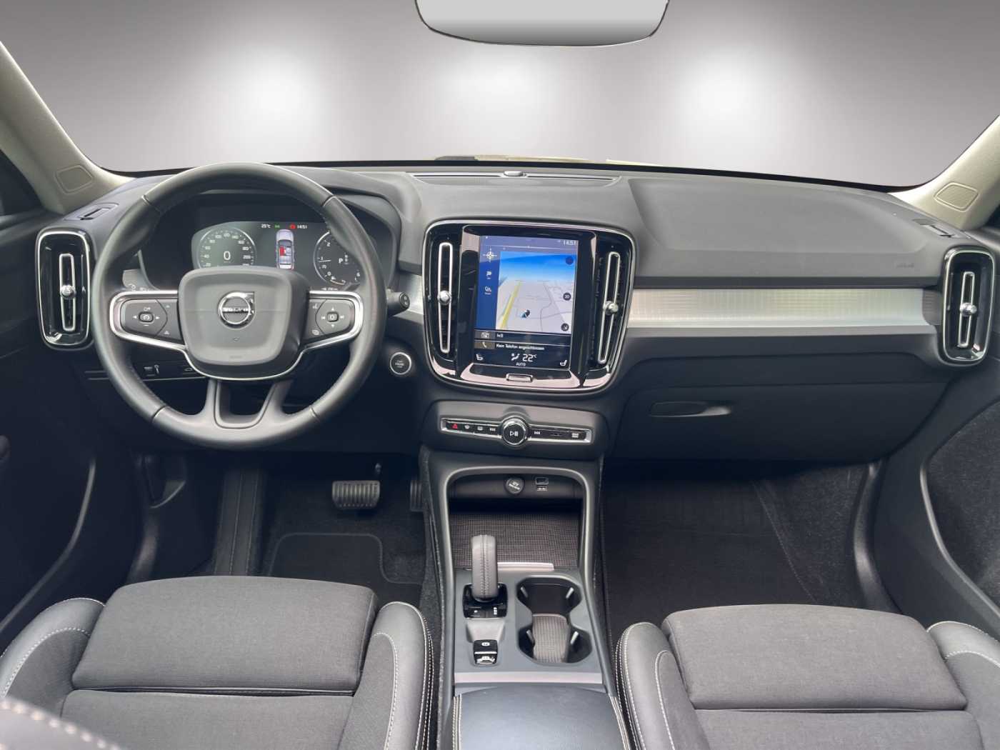 Volvo  Momentum Pro AWD