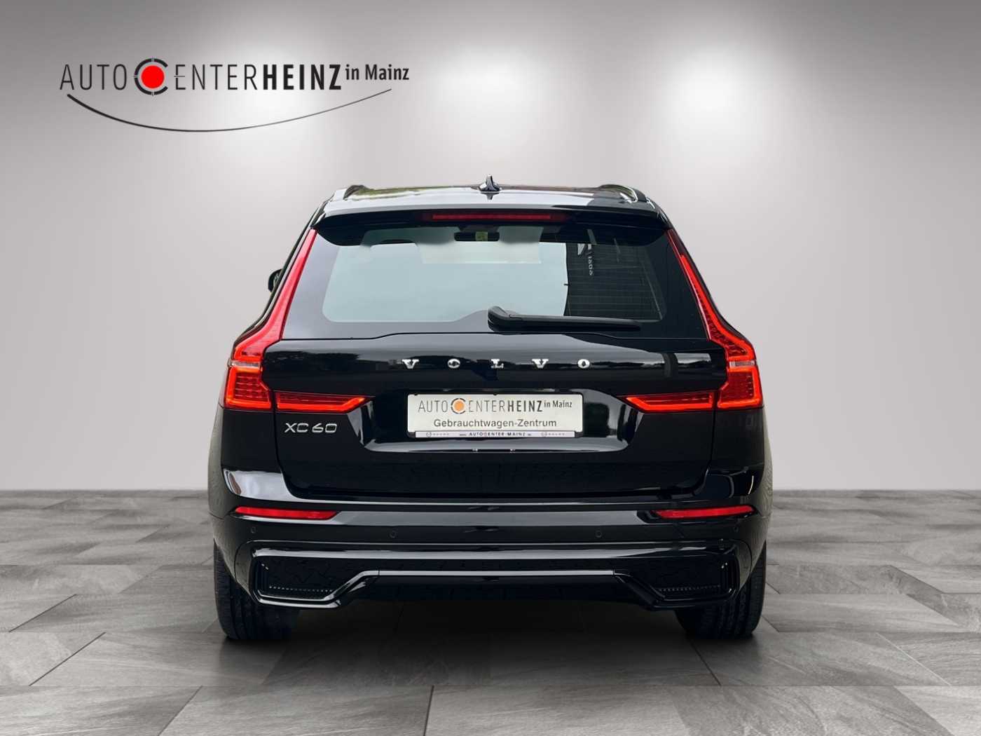 Volvo  R Design AWD
