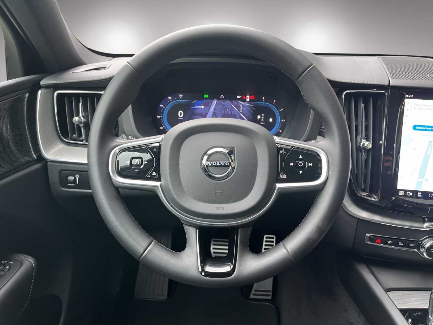 Volvo  R Design AWD