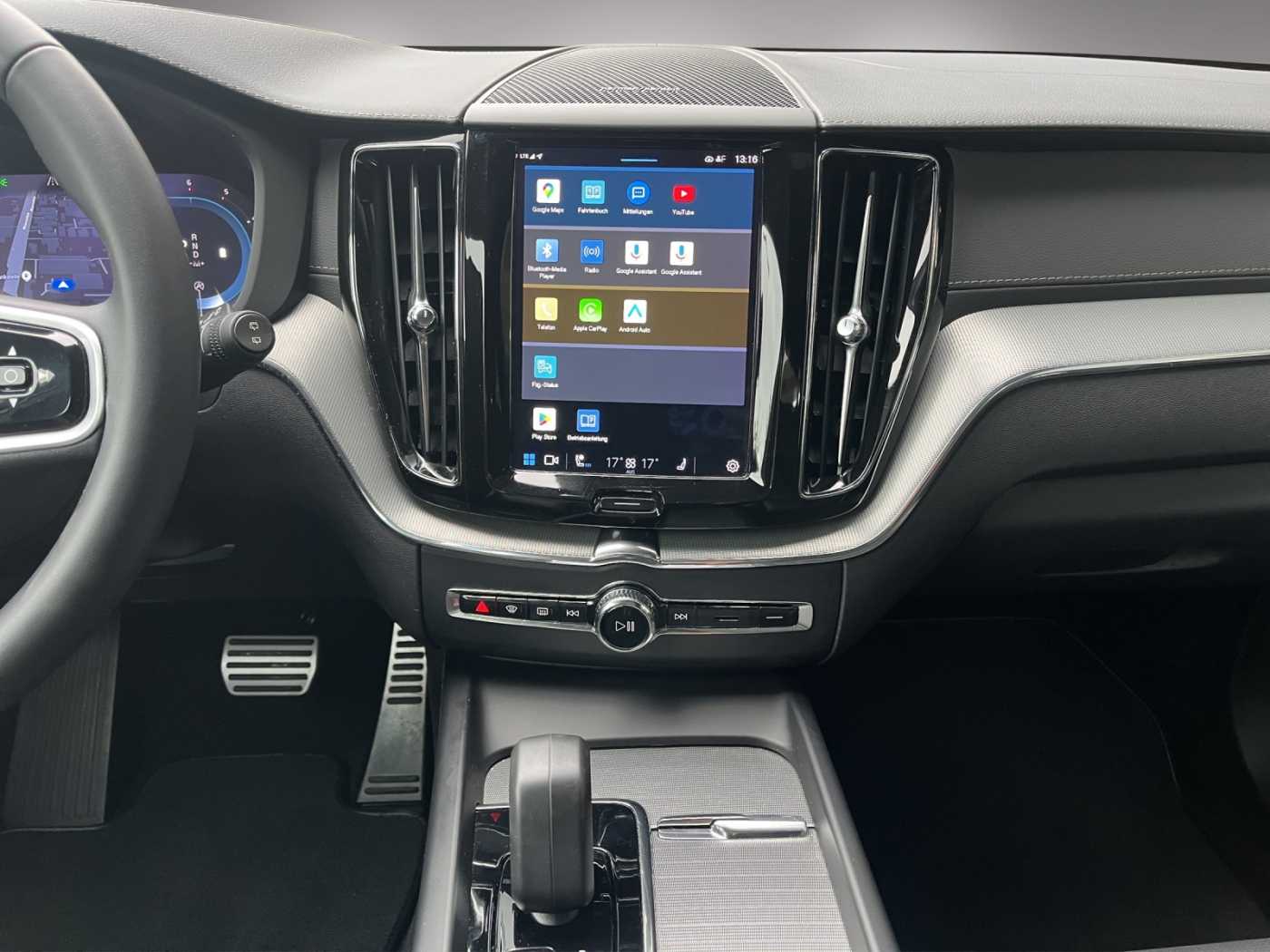Volvo  R Design AWD