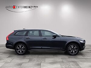 Volvo  Pro AWD