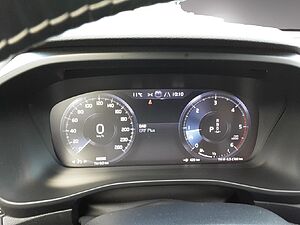 Volvo  R Design 2WD