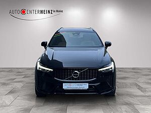Volvo  Plus Dark 2WD