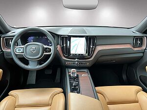 Volvo  Plus Dark 2WD