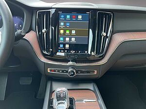 Volvo  Plus Dark 2WD