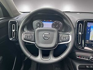 Volvo  Momentum Pro AWD
