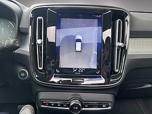 Volvo  Momentum Pro AWD