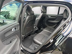 Volvo  Momentum Pro AWD