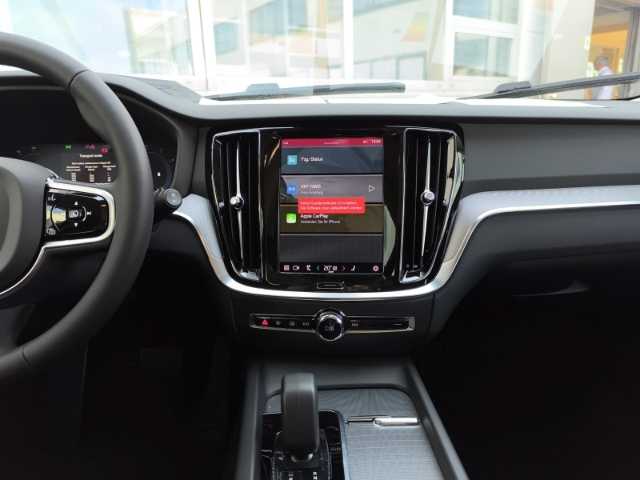 Volvo  Plus Dark B4 Diesel Navi Leder digitales Cockpit Memory Sitze Soundsystem Harman