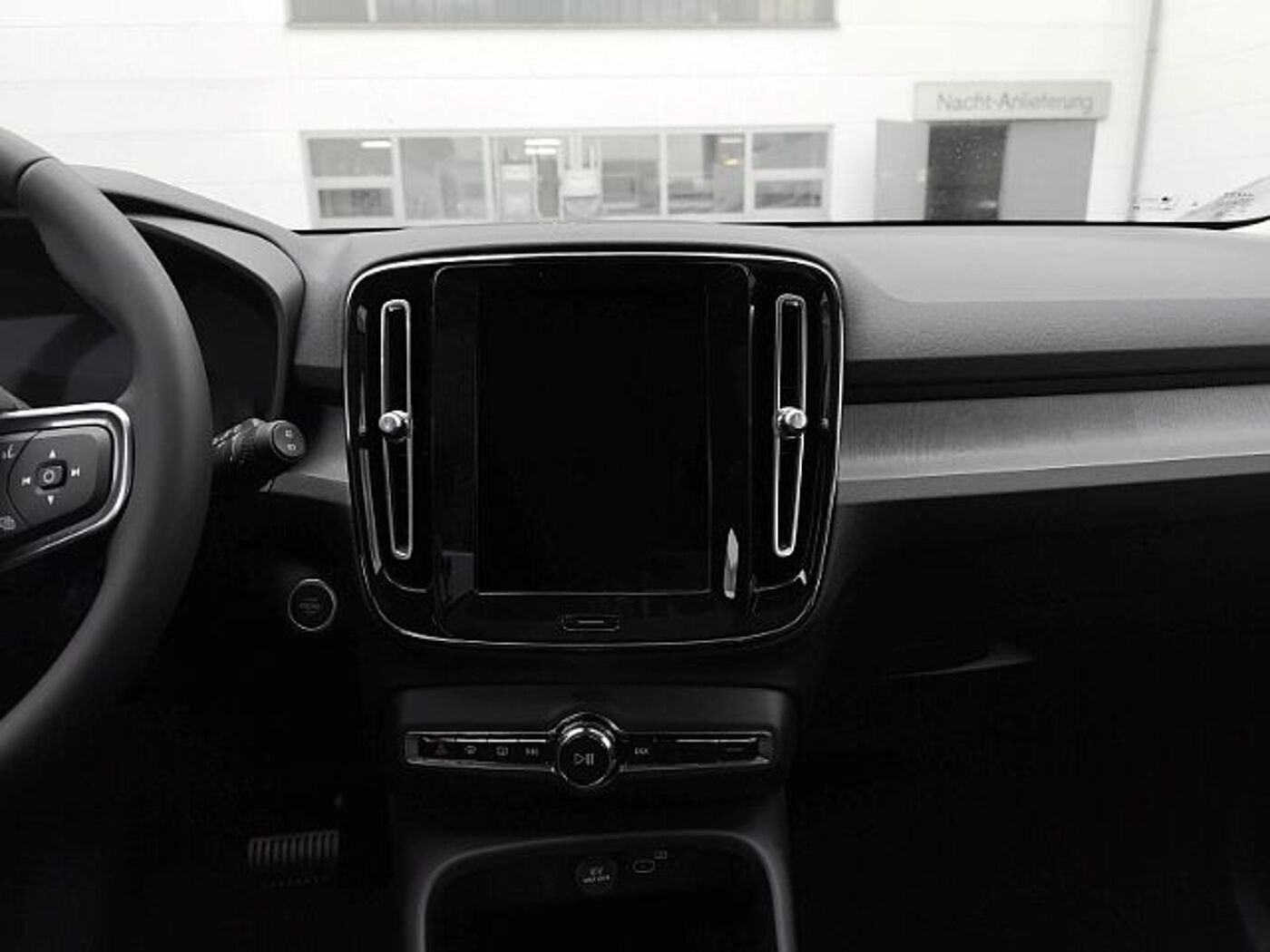 Volvo  Plus Dark FWD B4 EU6d Navi HarmanKardon CarPlay digitales Cockpit