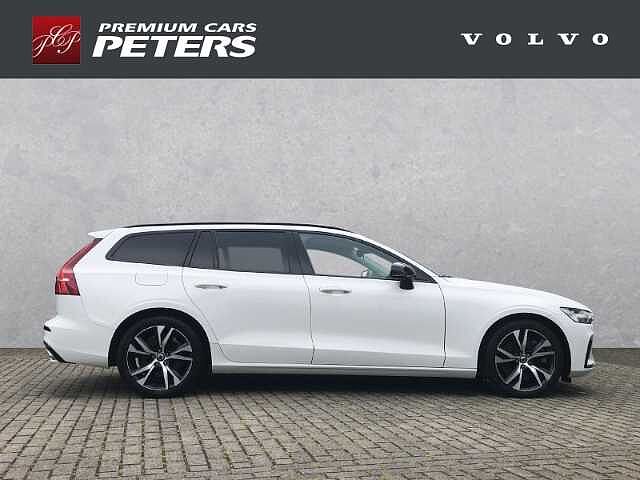 Volvo  R Design T6 Expression Pana PilotAssist 360kam Harman DAB Allrad Sportpaket El.