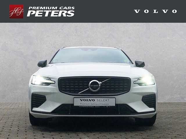 Volvo  R Design T6 Expression Pana PilotAssist 360kam Harman DAB Allrad Sportpaket El.