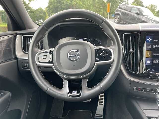 Volvo  R Design D4 21''LM Standhz ACC BLIS DAB Harman 360kam