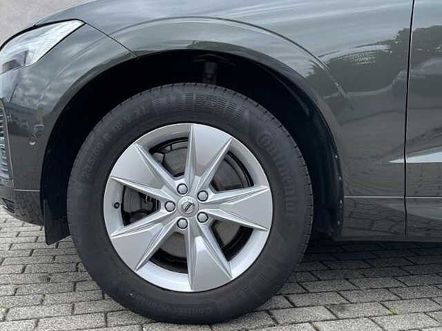 Volvo  Momentum Pro B4 PilotAssist Pano AHK 360kam Leder Lenkradhz WSShz