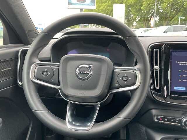 Volvo  Ultimate AWD 20''LM Standhz Pano  ACC BLIS DAB Harman Keyless