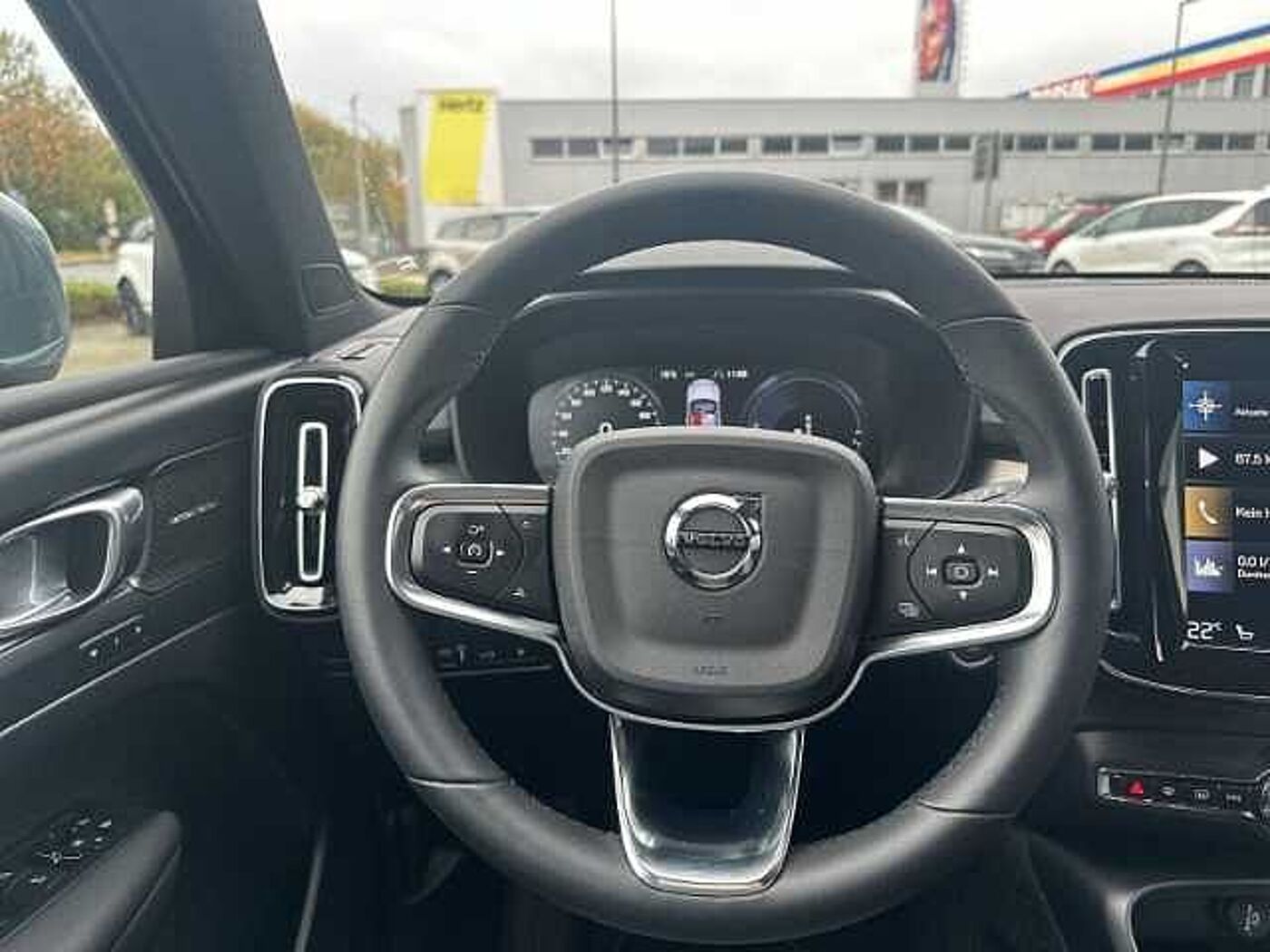 Volvo  Plus Bright T4 18''LM AHK Pilot Assist DAB WSShz Lenkradhz