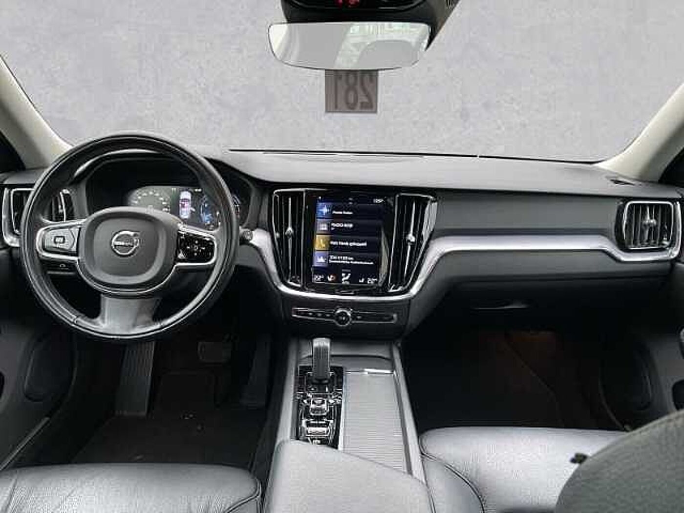 Volvo  Momentum Pro B3 AHK ActiveBeam WSShz DAB Leder Keyless