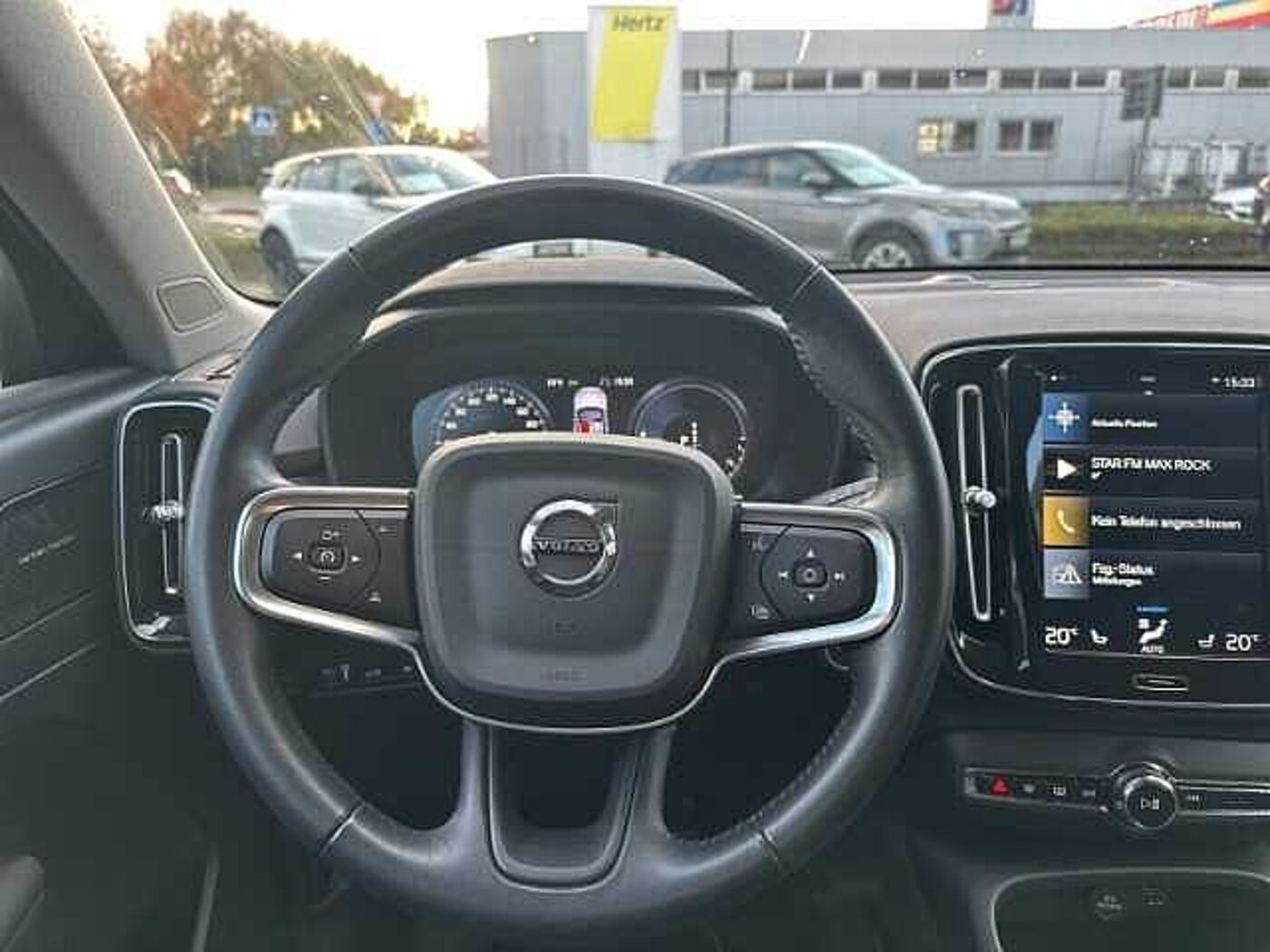 Volvo  R Design Ex T5 19''LM PilotAssist DAB Harman Rückfahrkam