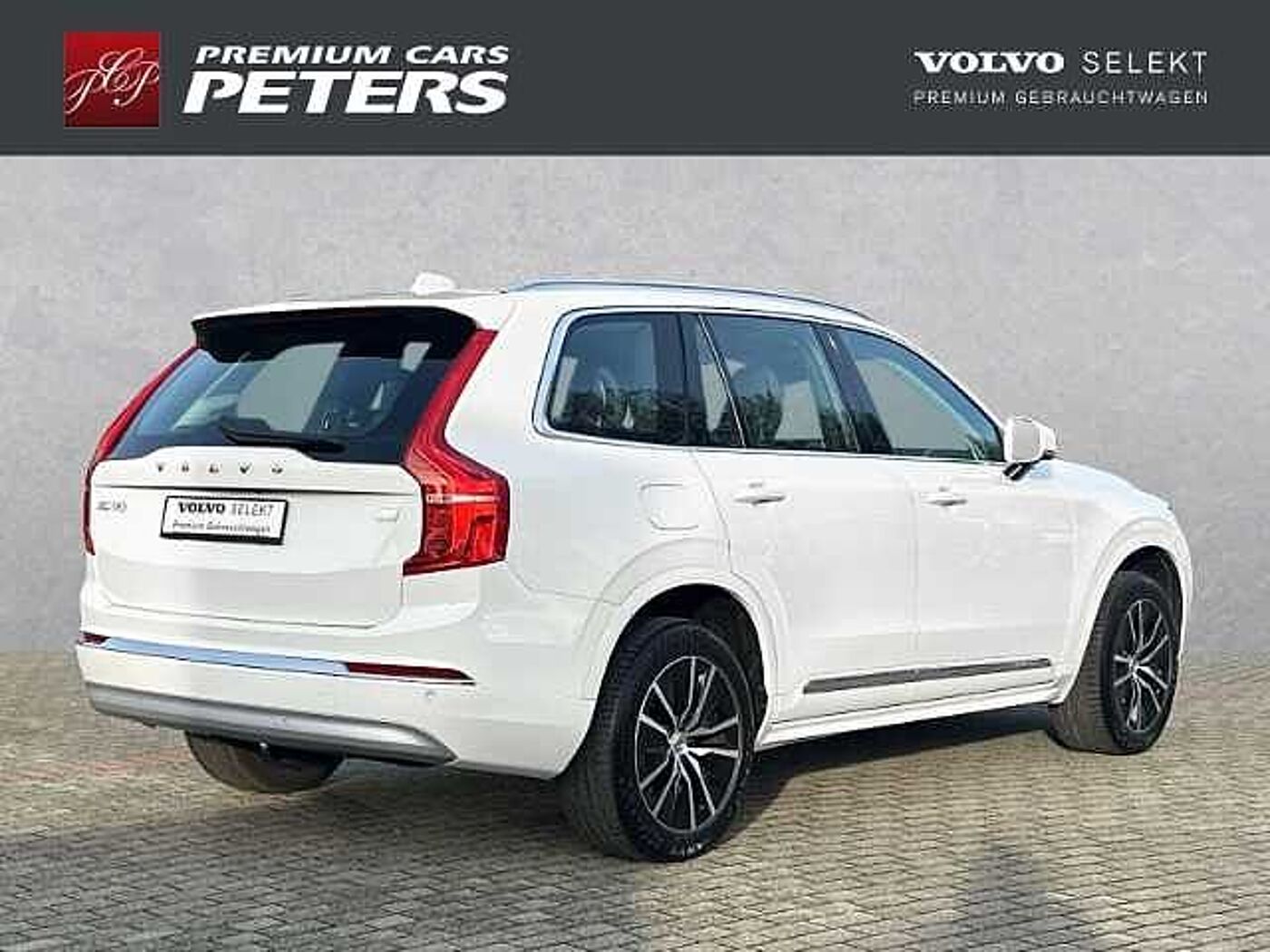 Volvo  Inscription Expression T8 19''LM AHK DAB Leder LED