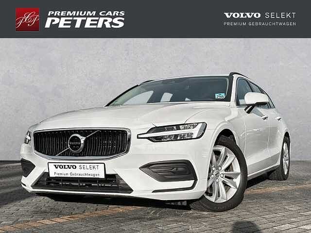 Volvo  Momentum Pro B4 17''LM AHK Lenkradhz DAB Navi Rückfahrkam