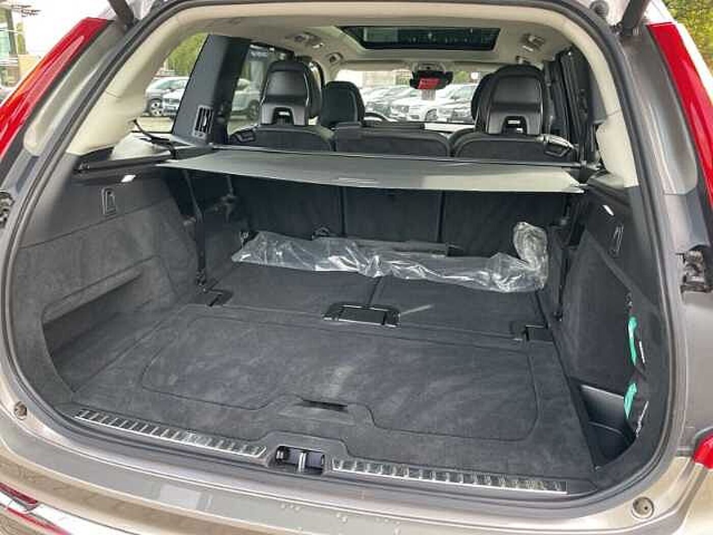 Volvo  Inscription Exp T8 20''LM Standhz 7Seat Pano 360kam DAB