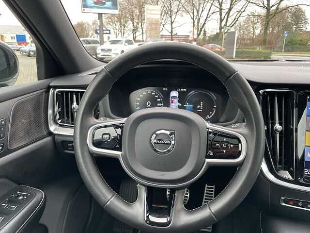 Volvo  R Design T6 Pano ACC Four-C 360kam Harman HUD DAB PilotAssist