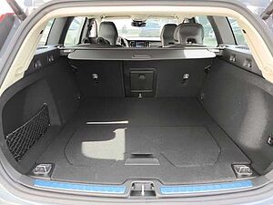 Volvo  Core B4 Diesel Navi digitales Cockpit Memory Sitze Soundsystem LED Blendfreies F