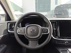 Volvo  Core B4 Diesel Navi digitales Cockpit Memory Sitze Soundsystem LED Blendfreies F