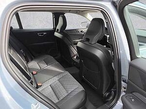Volvo  Core B4 Diesel Navi digitales Cockpit Memory Sitze Soundsystem LED Blendfreies F