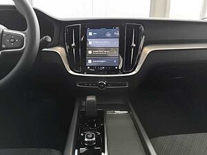 Volvo  Core B4 Diesel EU6d Navi digitales Cockpit Memory Sitze Soundsystem LED Blendfre