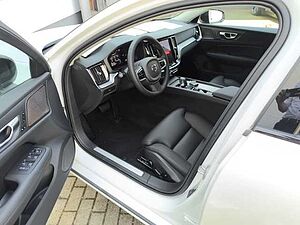 Volvo  Plus Dark B4 Diesel Navi Leder digitales Cockpit Memory Sitze Soundsystem Harman