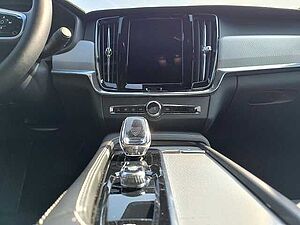 Volvo  Kombi FWD Ultimate Dark B4 Diesel EU6d HUD 360° Kamera Harman Kardon