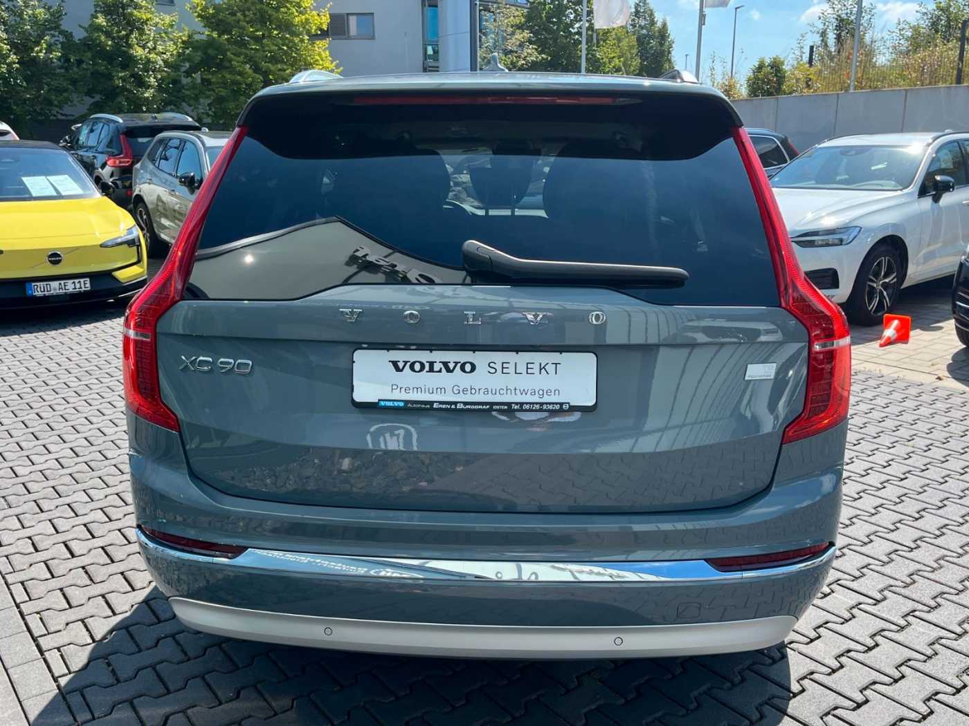 Volvo  Inscription Expression Recharge Plug-In Hyb