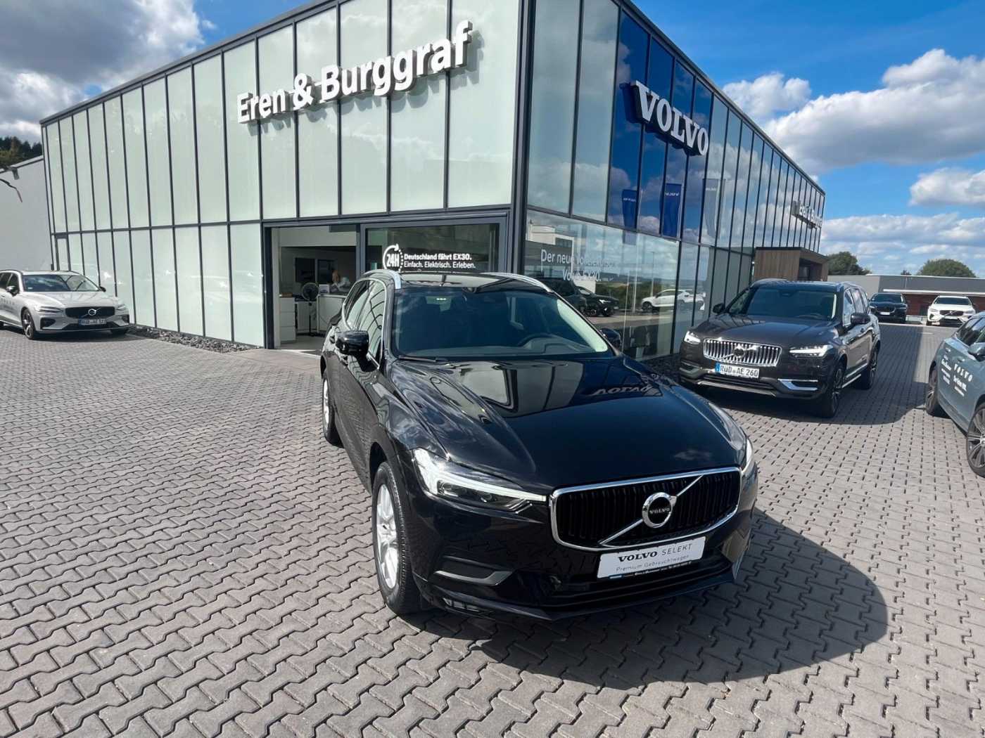 Volvo  Momentum Pro AWD