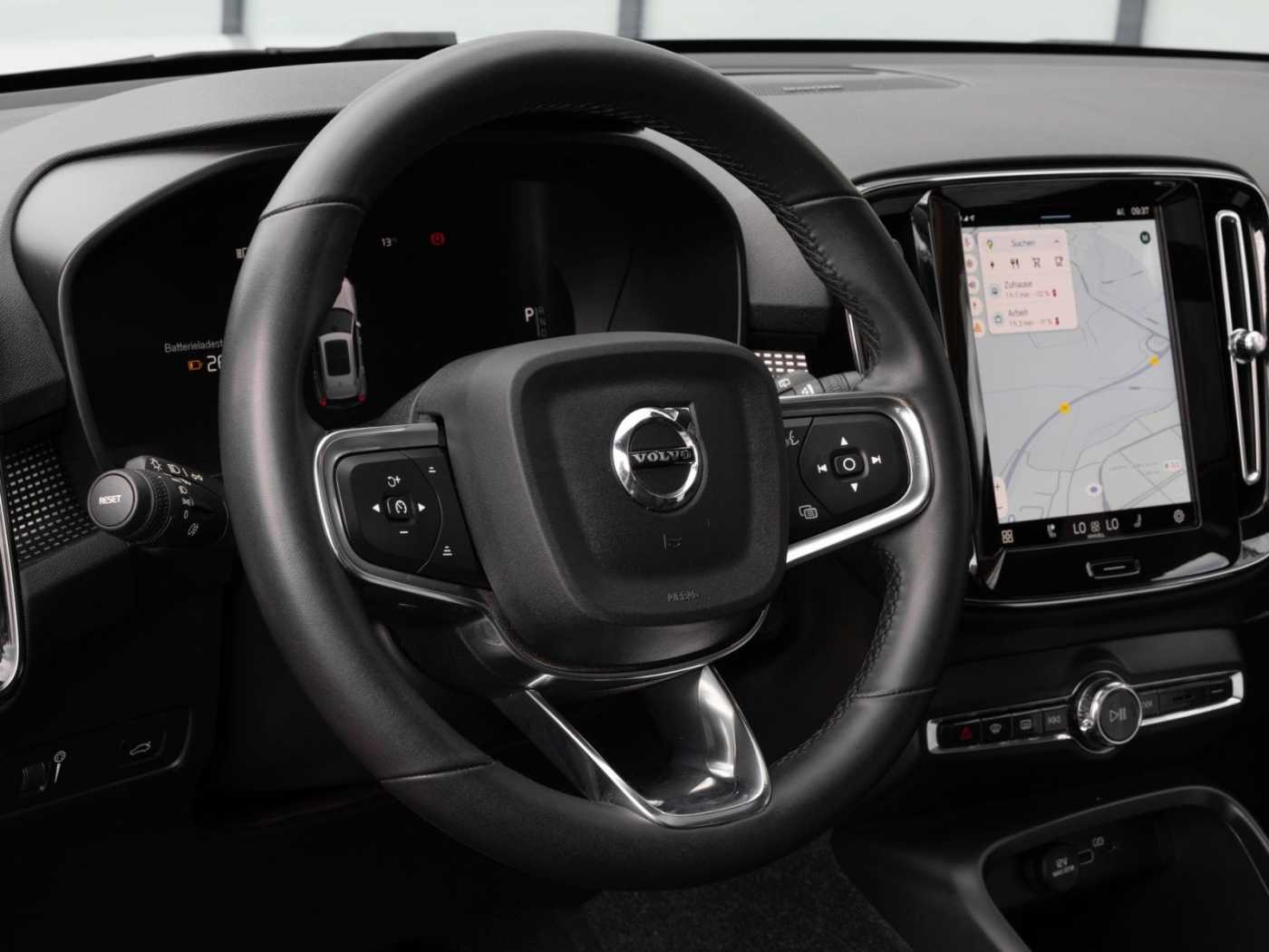 Volvo  Pro Recharge Pure Electric 2WD