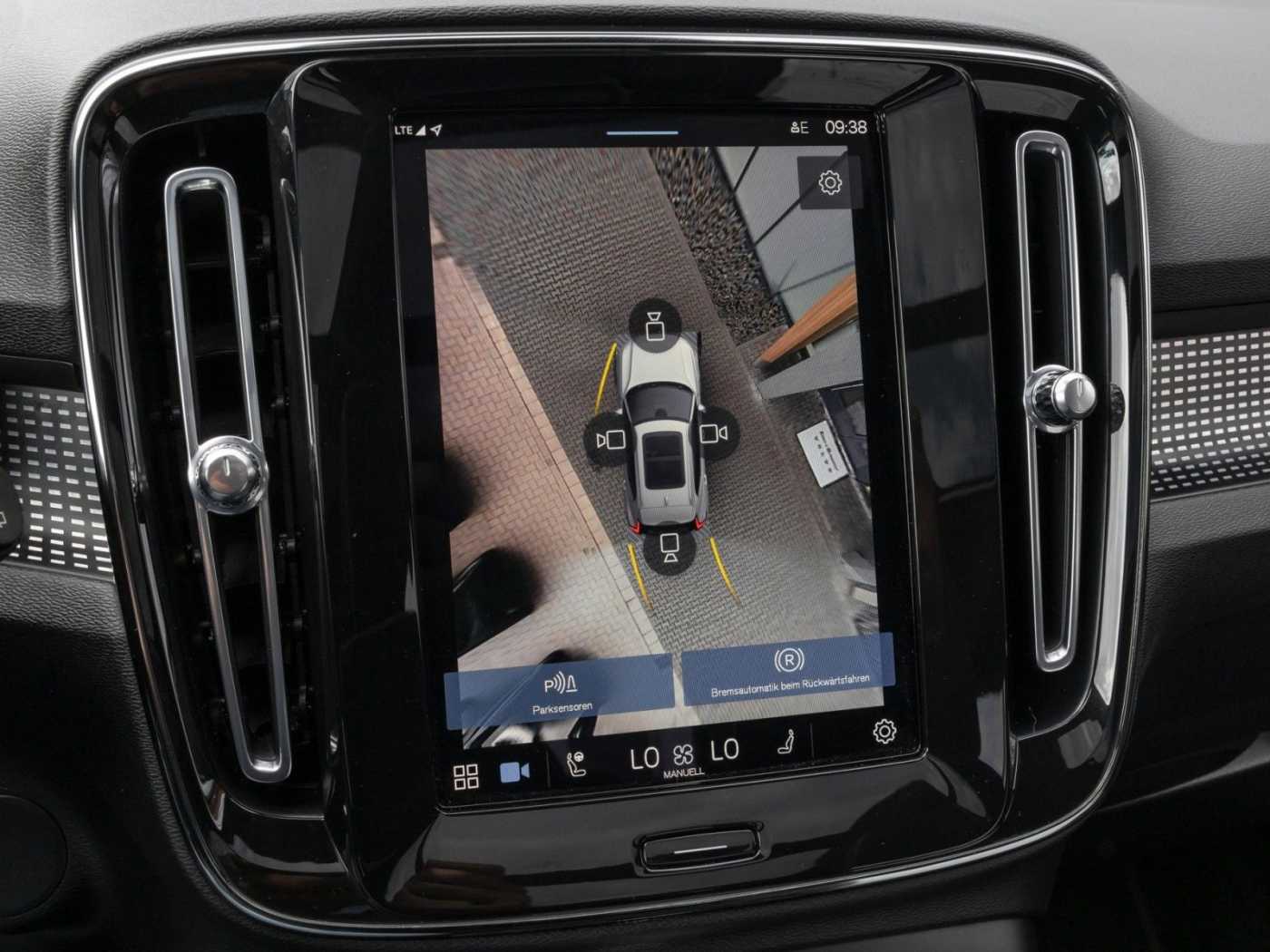 Volvo  Pro Recharge Pure Electric 2WD
