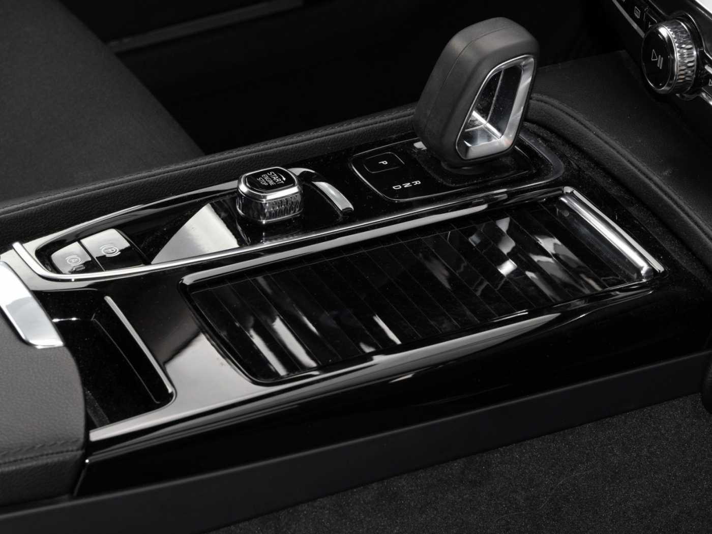 Volvo  T6 AWD Inscription Expression Recharge PHEV