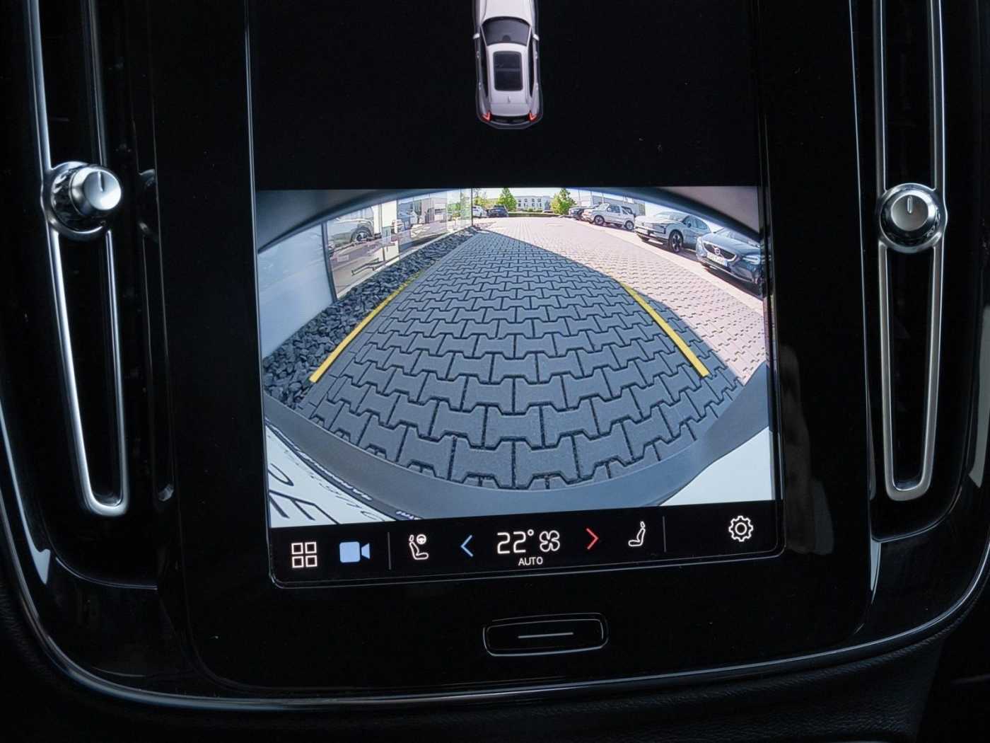 Volvo  Core Recharge Pure Electric 2WD