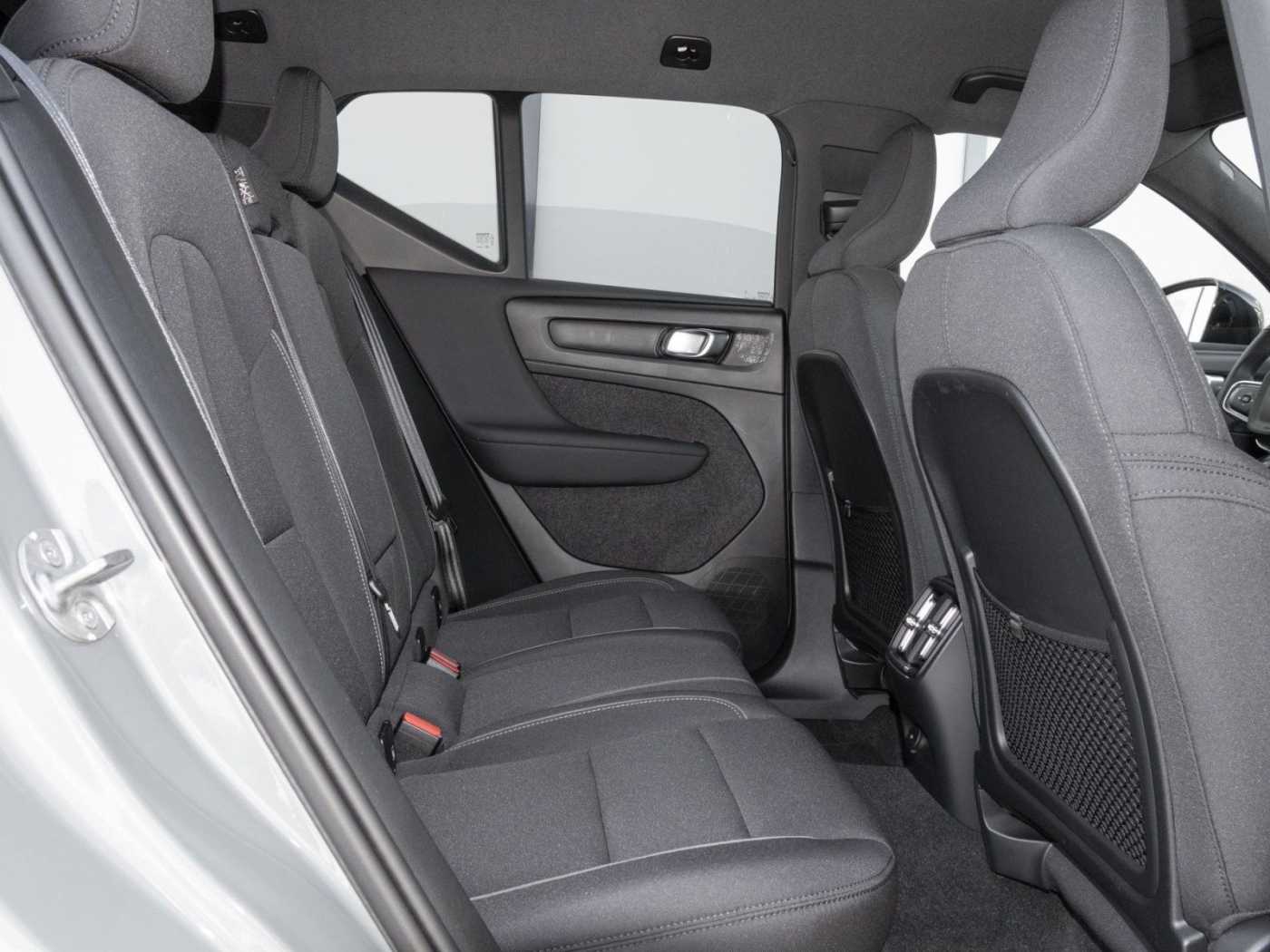 Volvo  Core Recharge Pure Electric 2WD