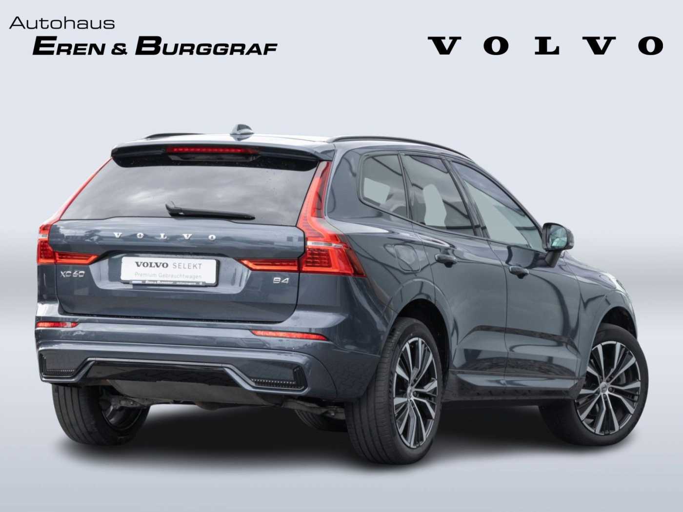 Volvo  Plus Dark 2WD